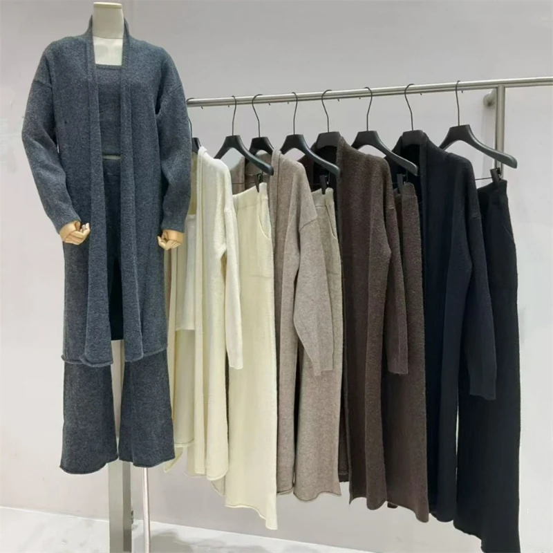 Un nuevo traje de punto de otoño/invierno para mujer, suéter largo elegante a la moda, abrigo, Tops con cuello Halter, Pantsa de pierna ancha, conjuntos de tres piezas