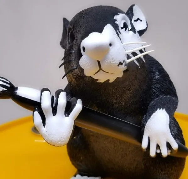 Luxurious Banksy Love Rat Statue, Black and White Rat Mouse Figurine, Street Art, Home Decor Sculpture, Animal Figurines