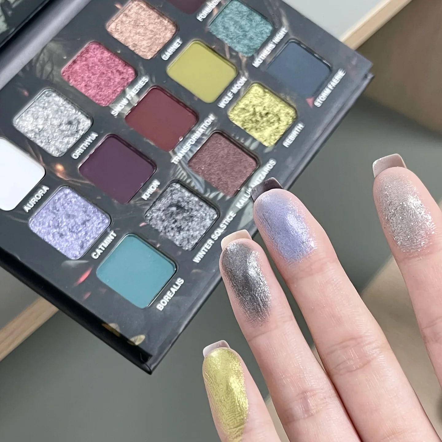 15 Colors Goth Eyeshadow Palette Matte Shimmer Glitter High Pigment Waterproof Halloween Smoky Eye Makeup