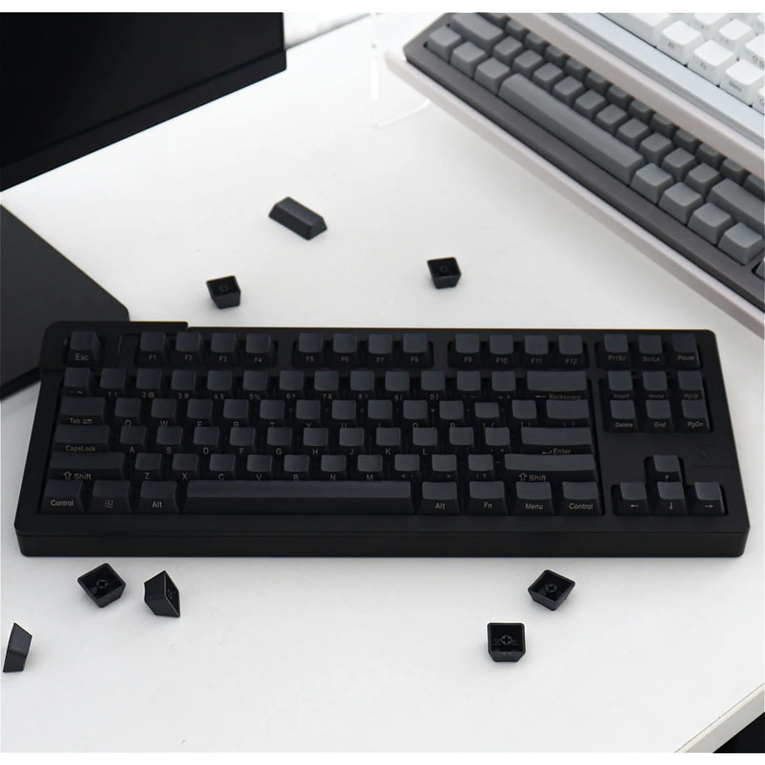 

Side Engraved Translucent OEM Keycaps PBT 108 Keys Simple Black White for 60/64/84/98/108 Gaming Mechanical Keyboard MX Switch