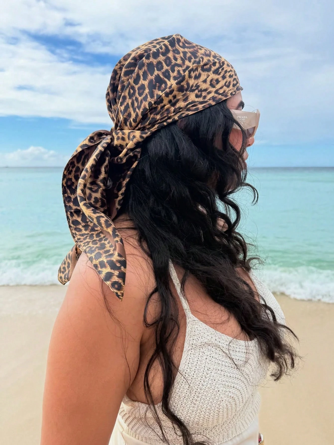 Pañuelo Hijab Leopardo Satén Seda - alternate angle