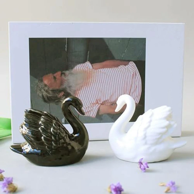 2 Pieces White Black-Swan Sculpture Decor, Elegant Ceramic Swan Couple Figurine Statue For Home Office Decor Durable