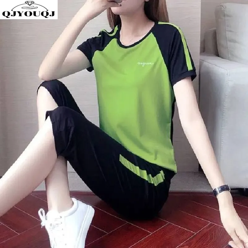 

Casual and sporty women's summer new fashionable loose short sleeved top+shorts two-piece set