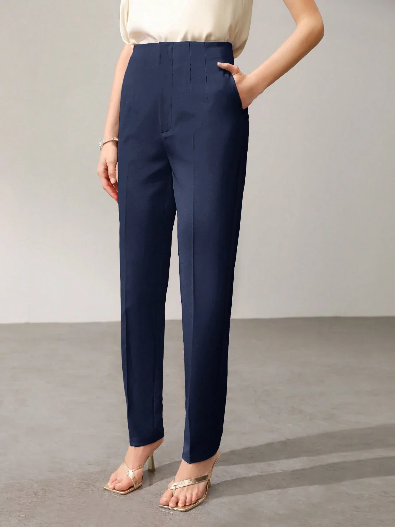 

Women's High Waist Seam Front Fitted Straight Pants