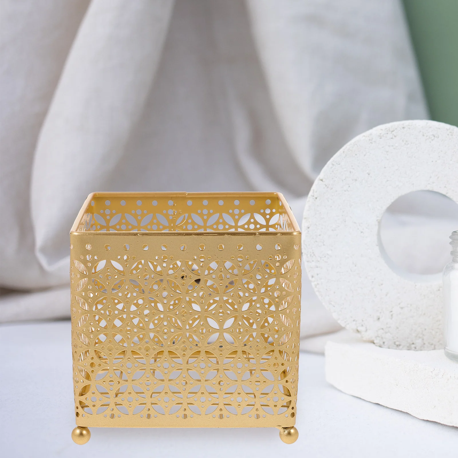 

Desktop Metal Storage Basket Gold Makeup Organizer Holder Modern Style Decorative Cosmetics Baskets Multi-Function Table