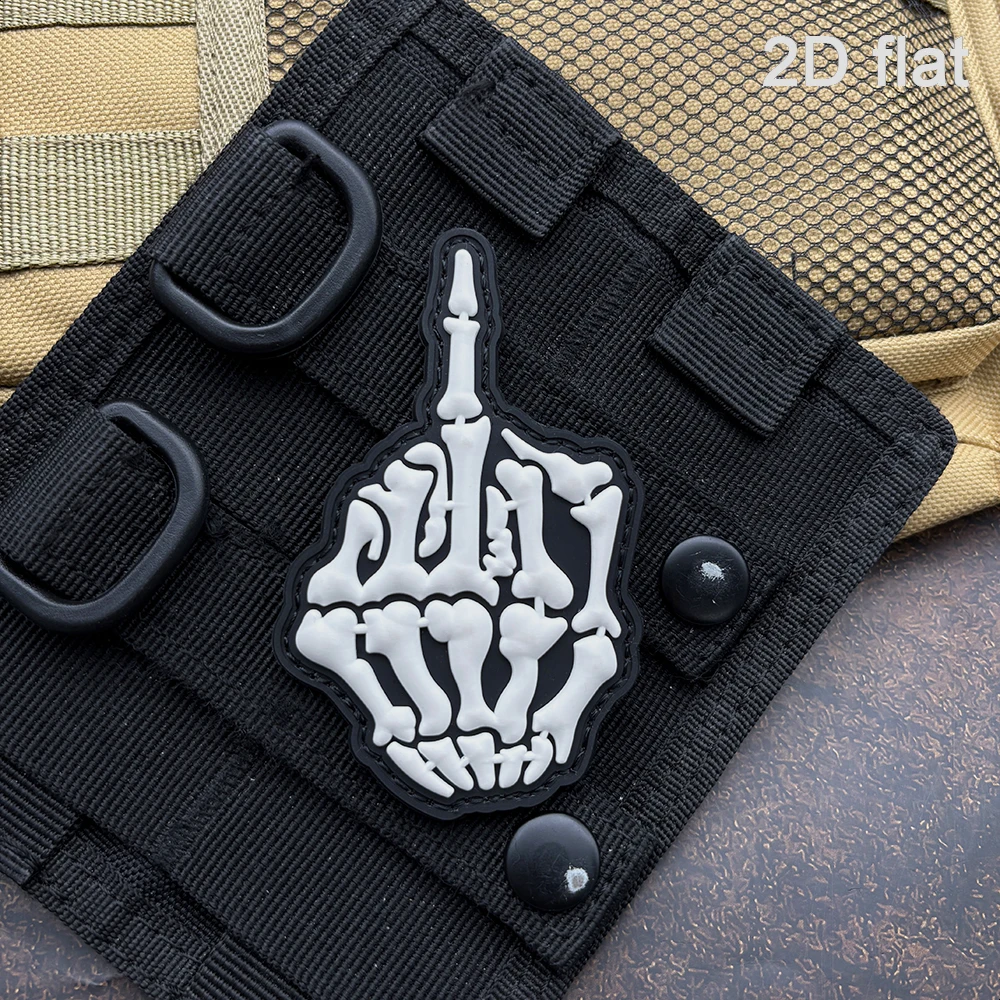 Alien-Shaped Skeleton Gesture Bone Design, 2D Flat Pvc Material with Built-In Glow-In-The-Dark Effect, Magic Tape, Free Felt Backing, 1 Piece, Edge-Locking Adhesive Reinforcement, Reusable Adhesive, Trendy and Versatile Accessory for Hats, Jackets, and Outfits