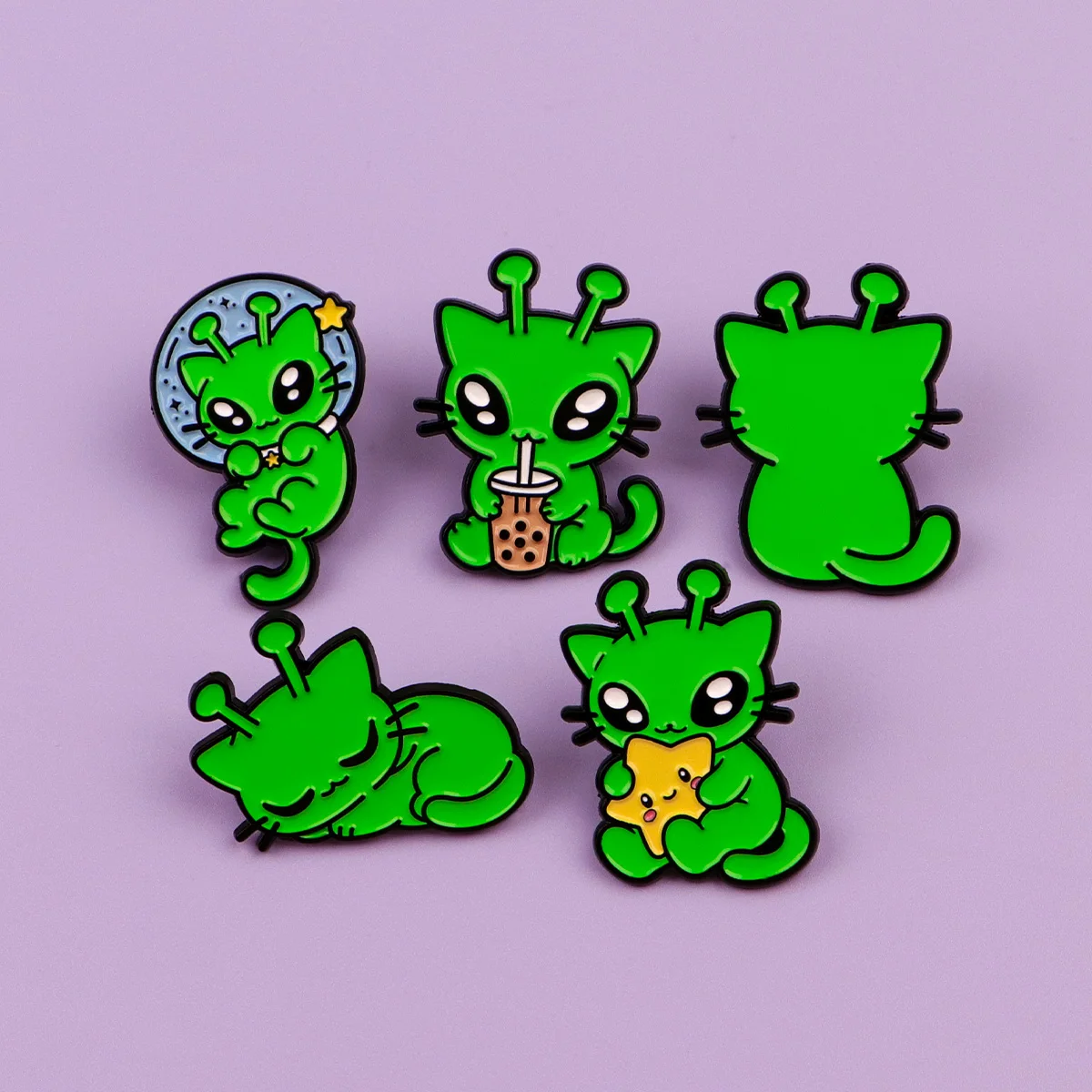 5 Stück Niedliche Alien-Katzen-Emaille-Anstecknadeln Lustige Broschen für Mäntel Damenbroschen Kragen-Anstecknadeln Metall-Abzeichen Schmuck Geschenk für Freunde