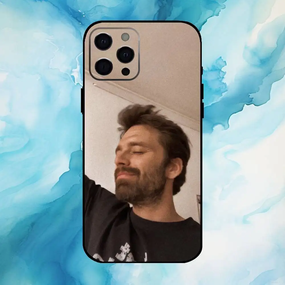 حافظة هاتف ممثل S-Sebastian Stan لهاتف iPhone17,16,15,14,13,12,11 Plus، Pro Max غطاء أسود ناعم