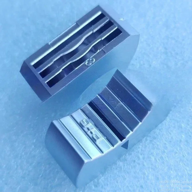 

Крышки кнопок управления цифровым микшером для совместимых аксессуаров X32 X-TOUCH