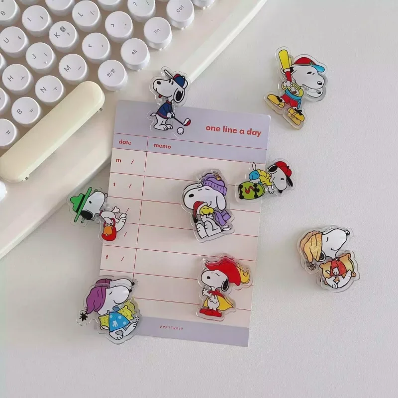 New Peanuts Snoopy cartoon peripheral creative cartoon mini acrylic multi-functional high-value note student notebook clip gift