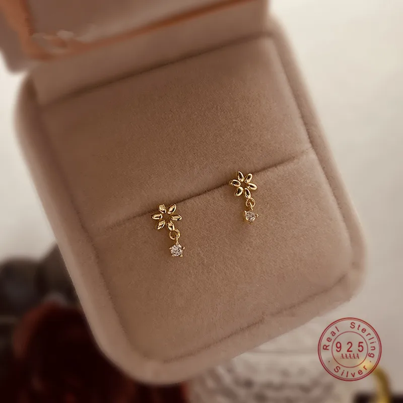 925 Sterling Silver Flower Tassel Zircon Kolczyki sztyfty Kobiety Kreatywna wszechstronna biżuteria bankietowa
