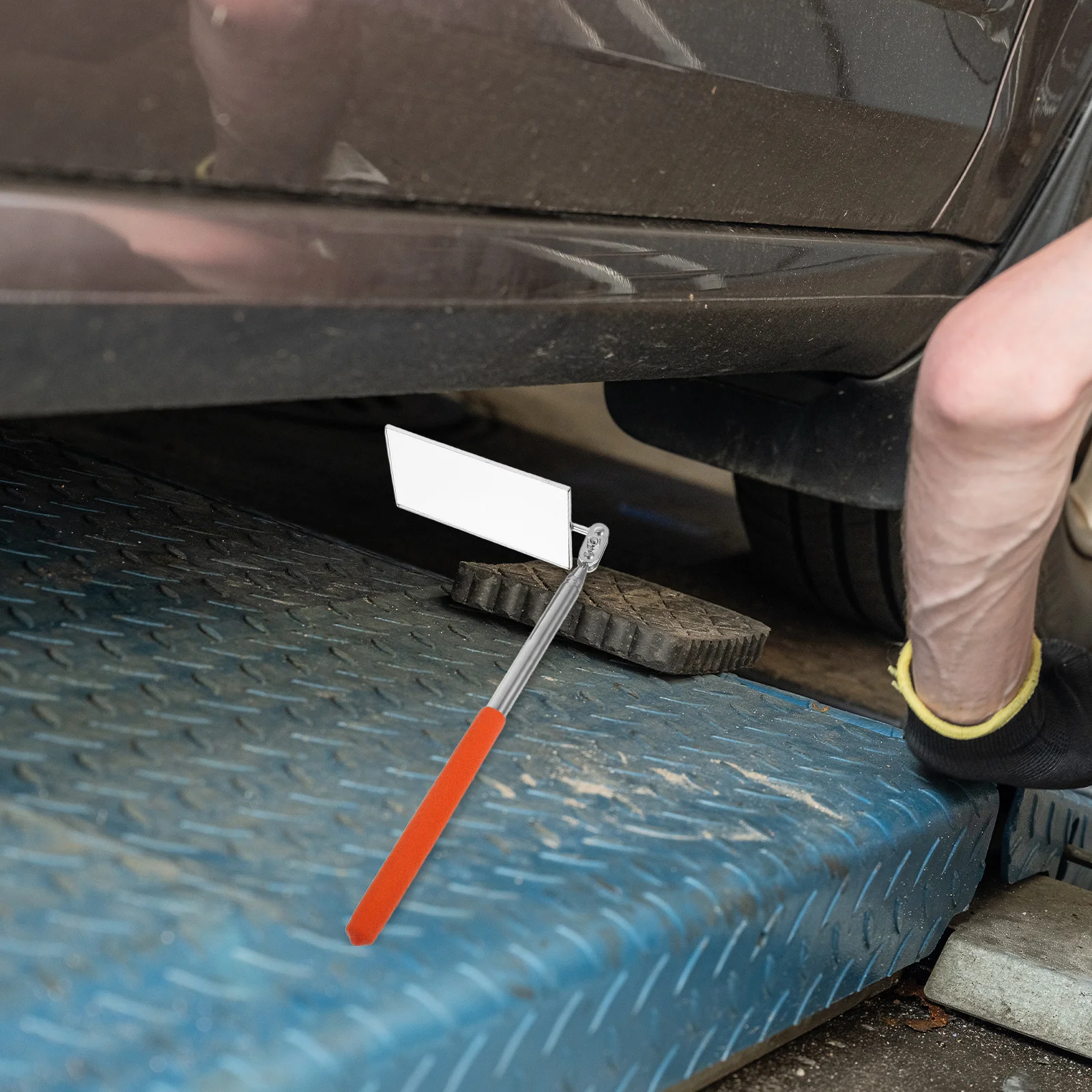 Vehicle Inspection Mirror Foldable Large Reflective Surface Portable for Car Maintenance Auto Inspection Tool