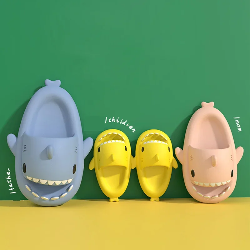 Women Cartoon Shark Slippers Men Indoor Bathroom Slides Summer Couple Fashion Flat Shoes Sandals Soft EVA Beach Flip Flops