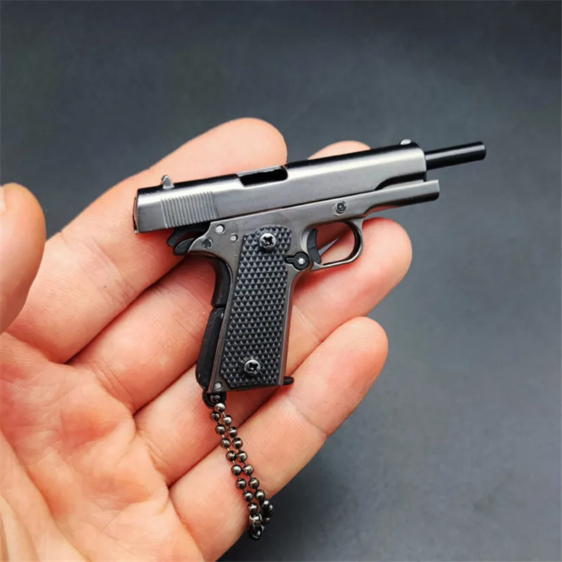 1:3 High Quality Metal 1911 Keychain Model Toy Gun Miniature Alloy Pistol Collection Toy Gift Pendant