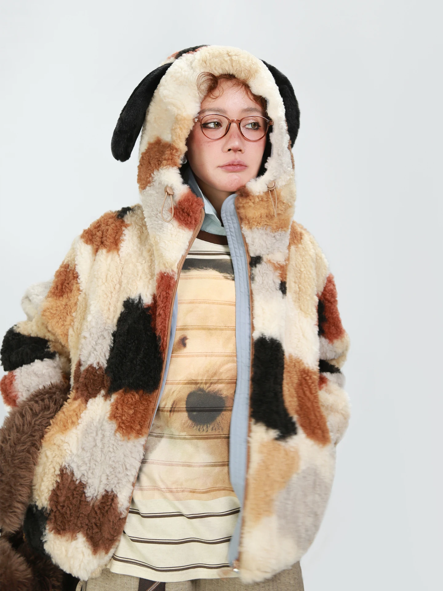 

Новая теплая зимняя куртка-плюш с капюшоном для женщин, утепленная, с цветочным принтом, милый пушистый жакет для дам, модель 2026 года