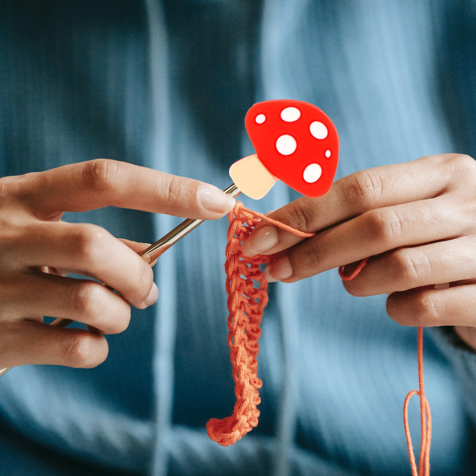 

4Pcs Silicone Knitting Needle Holders Skid Proof Needle Protectors for Knitting Crochet Scrapbooking Portable Needles Point