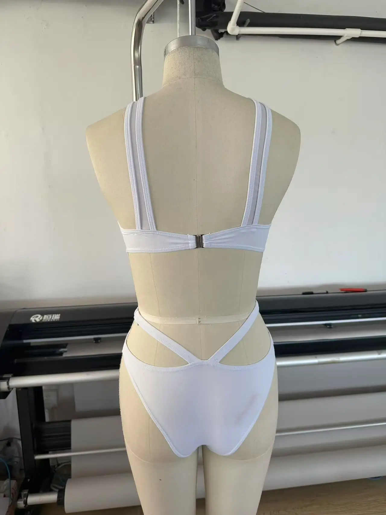 2026 Zwarte Badmode Vrouwen Mesh Gesplitst Hollow Out Sexy Bodysuit Vakantie Backless Bikini Zomer Nieuwe Mode Slanke Beachwear