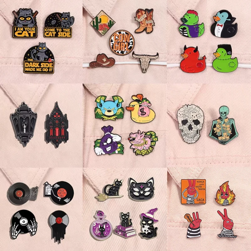 Punk Halloween esqueleto esmalte Pins Set creativo vaquero bota bruja gato ciencia ficción películas broches solapa insignia joyería regalos
