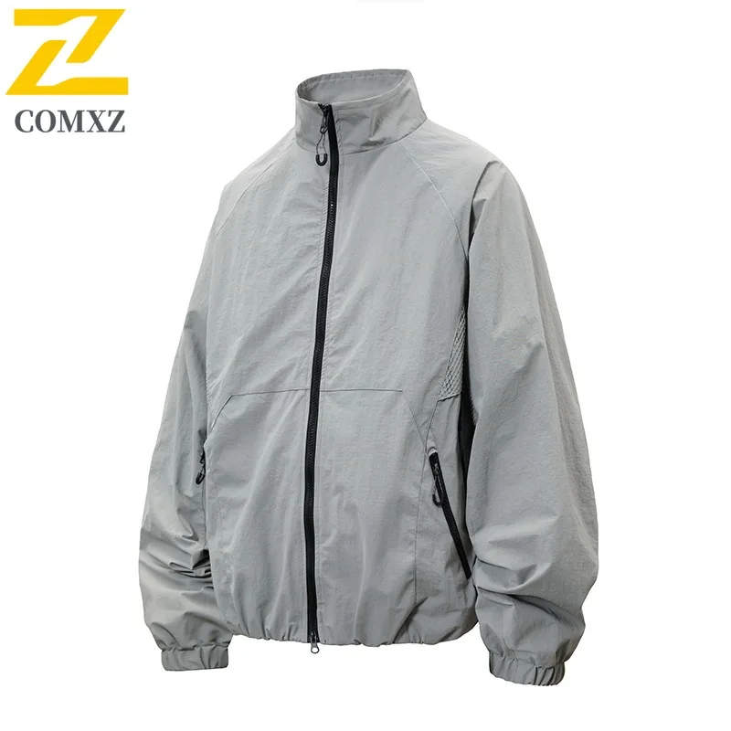 سترة COMXZ 2025 للرجال للتنقل الحضري للخريف قابلة للتنفس وياقة واقفة فضفاضة تناسب معطف خارجي متين مقاوم للماء