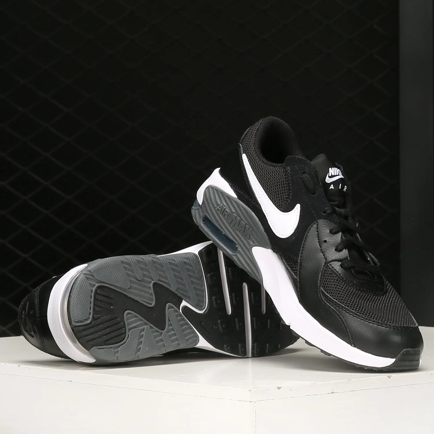 

Nike Genuine AIR MAX EXCEE MWH (GS) Grade School Running Shoes CD6894-001