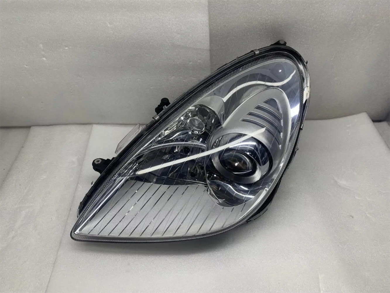 Suitable for  SLK W171 Hernia Headlights From 2006 to 2010 With AFS Function