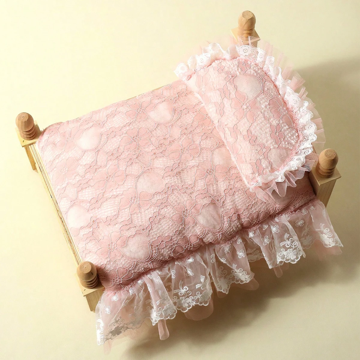 Ylsteed Pink Newborn Lace Photography Mat with Posing Pillow Baby Mini Mattress for Photo Shooting Infant Photo Props