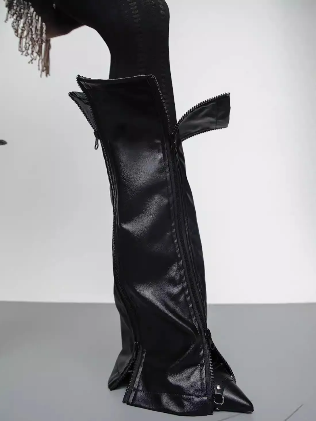 Women's Black PU Leather Designer Zipper Leg Ankle Knee Sleeve Over Knee Girls Fashion Dancing Punk Leggings Leg Warmer R2316