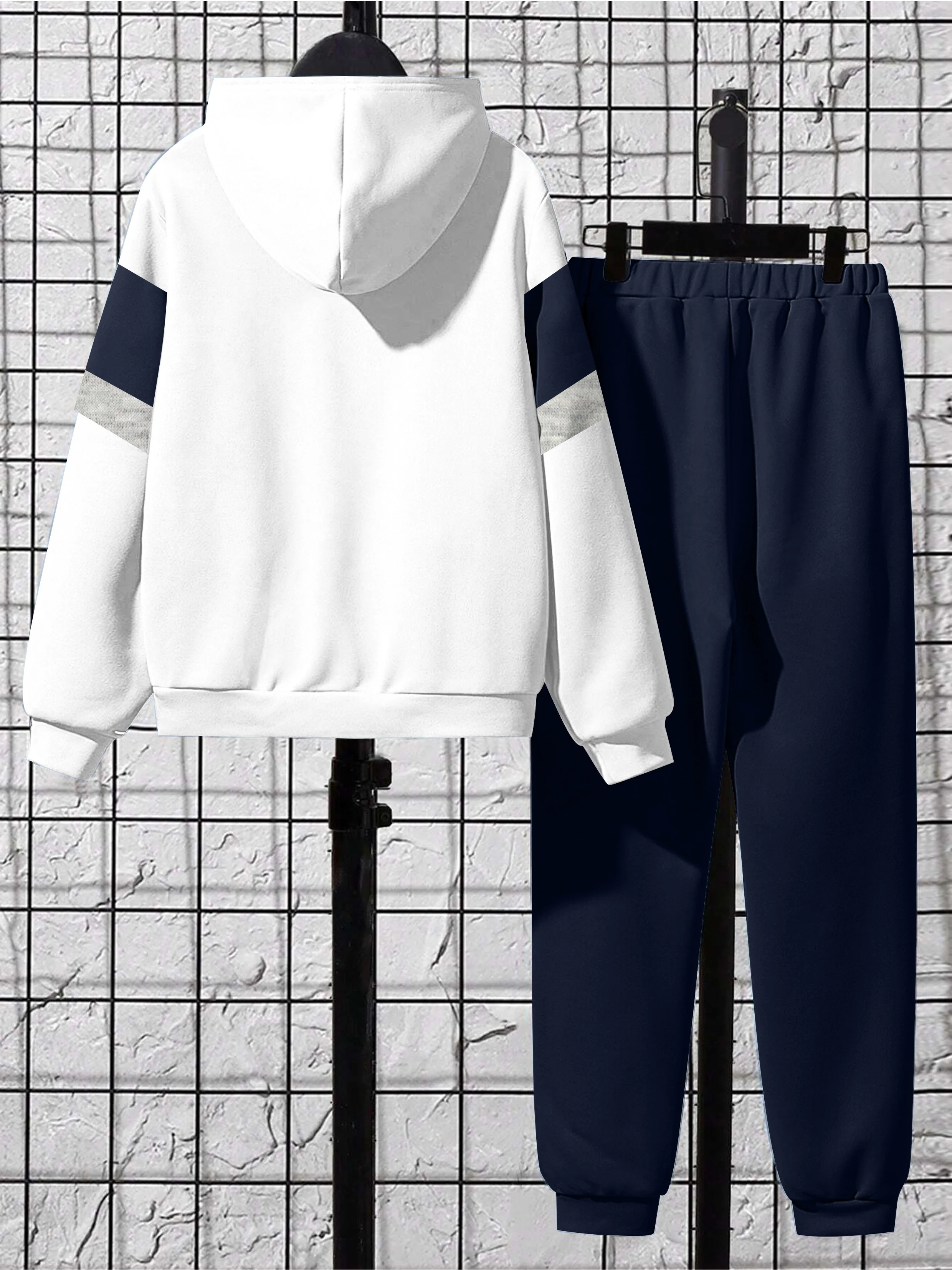 2PCS Set Boys Loose Long Sleeve Long Pants Hooded Suit, Fleece-Lined Hoodie, Suitable for Winter Casual Outdoor Wear Stylish Set