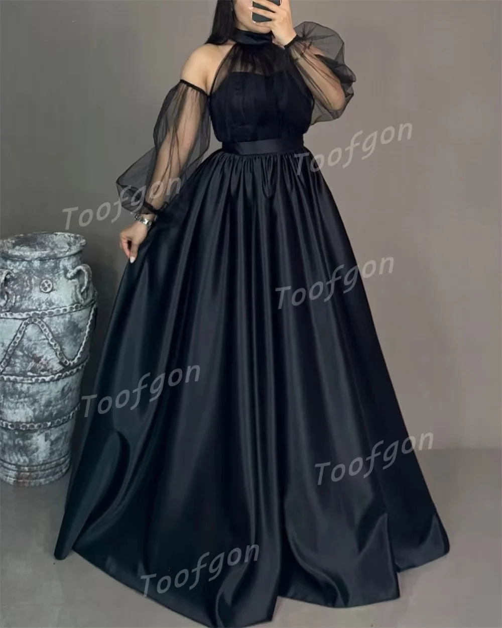 Toofgon alta halter preto vestidos de noite fora shouder manga longa uma linha vestido cetim tule formal vestido de festa personalizado