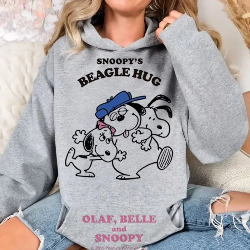 

Толстовка с принтом Peanuts Snoopy's Beagle Hug, осень-зима, повседневная свободная толстовка с капюшоном для мужчин и женщин, топ в стиле Харадзюку для пар