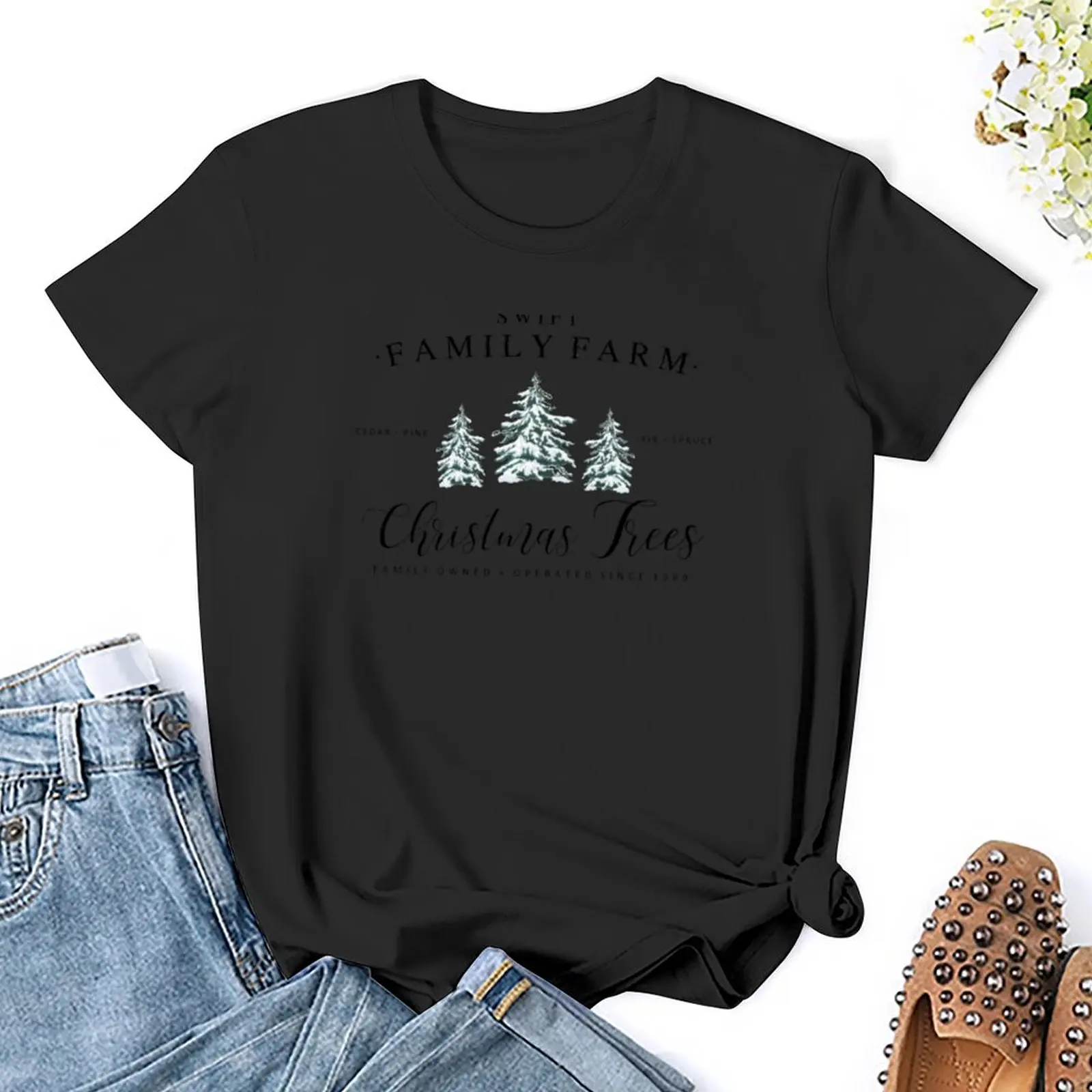 T-shirt graphique Swift Christmas Tree Farm pour femmes, t-shirts grande taille, médicaments mignons, animaux College pour filles