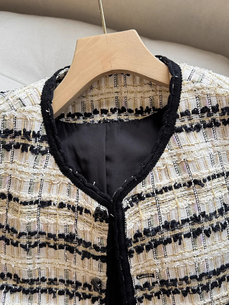Small Size Women's Vest Short Sleeveless Tweed Spring Autumn 2026 New Retro Layering Top round Neck Single Button Closure