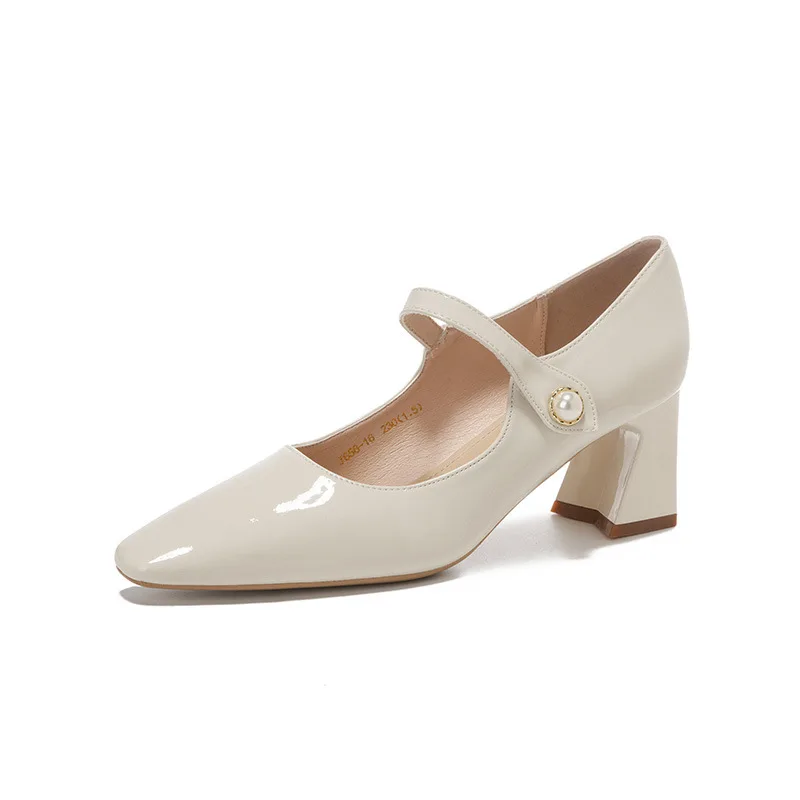 

Женские черные/бежевые туфли-лодочки Мэри Джейн из лакированной кожи с острым носком на блочном каблуке с жемчужным декором для вечеринок и офиса Q-008