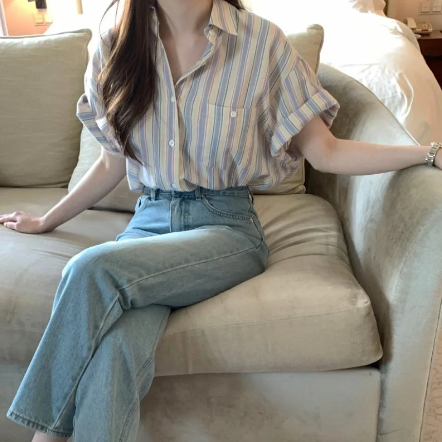 

Chic Striped Short Sleeve Shirt Women's Loose Fit Turn-down Collar Versatile Top Breathable Polyester Fiber Summer 2026