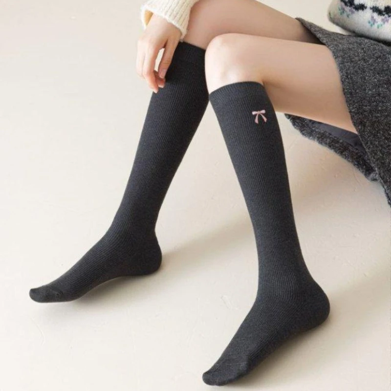 Elegant Bow Knot Embroidered Long Tube Socks for Women Spring Autumn Knee High Slimming Cotton Sweat Absorbent Socks view 5