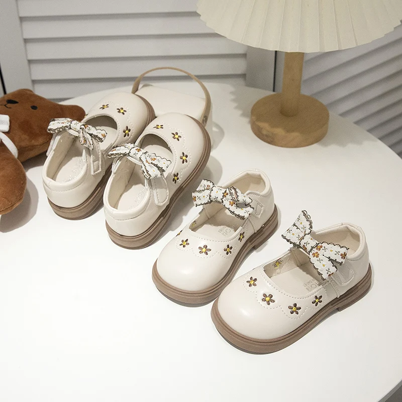 

Осенние детские туфли-балетки для девочек, бежевые, с цветочным бантом, на массивной подошве, нескользящие, модные, очаровательные, кожаные