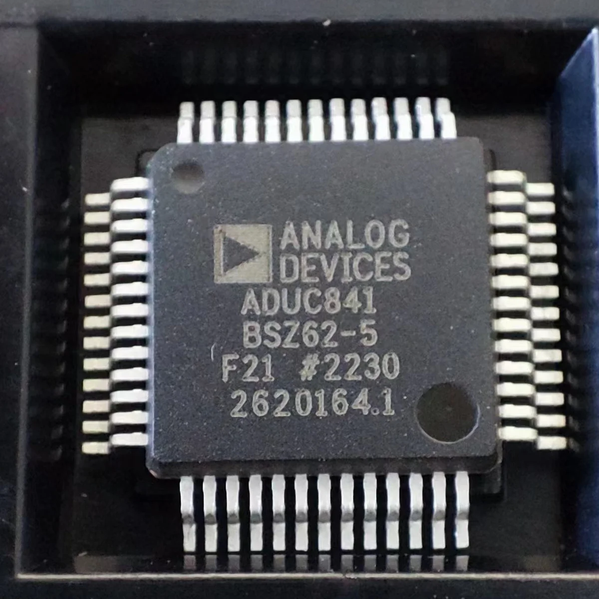 

1~10pcs/lot ADUC841BSZ62-5 ADUC842BSZ62 ADUC843BSZ62 ADUC845BSZ62-5 ADUC847BSZ62-5 BS -3 QFP-52 100% Brand New Original.