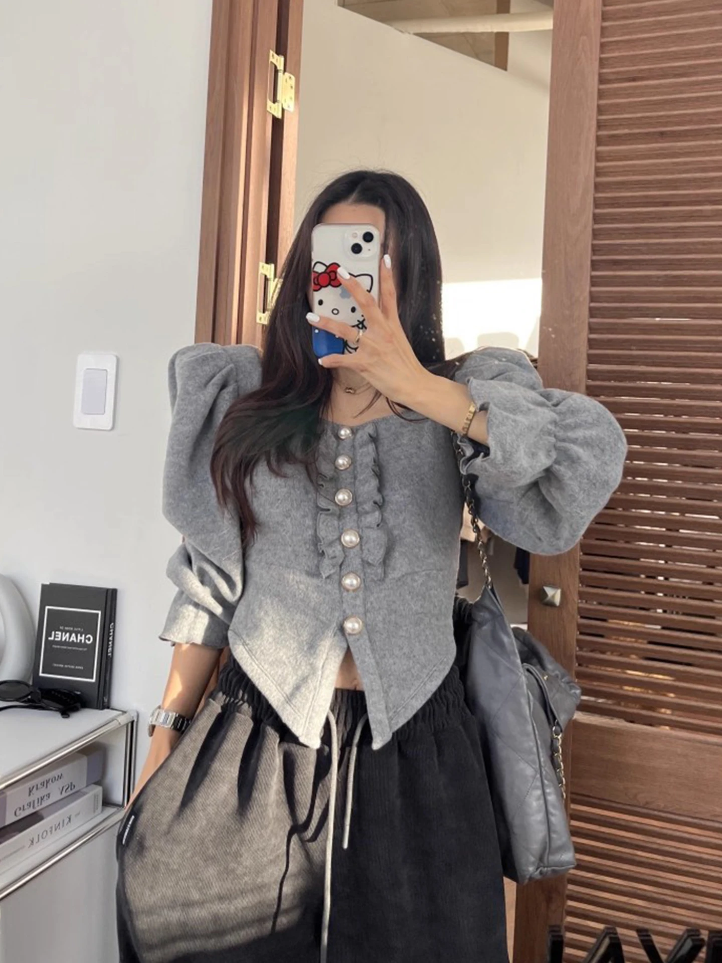 

Кружевной трикотаж Ele с жемчужной отделкой, женская осенне-зимняя одежда Bubble Sve, базовый слой, корейская трикотажная одежда Long Sve...