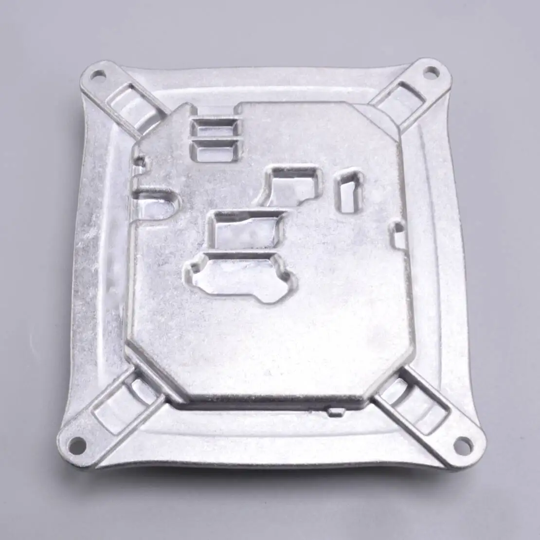 

Xenon Headlight Ballast Control Unit 63117182520 Fit for BMW E92 E93 328i 328xi 335i 335xi M3 E63 E64 X3 E83 X5 E70 2008 2009