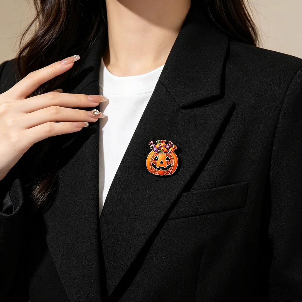 Creative Candy Jack-o'-lantern Brooches For Women Unisex Lovely Halloween Smiling Pumpkin Brooch Pin Party Jewelry Friend Gifts