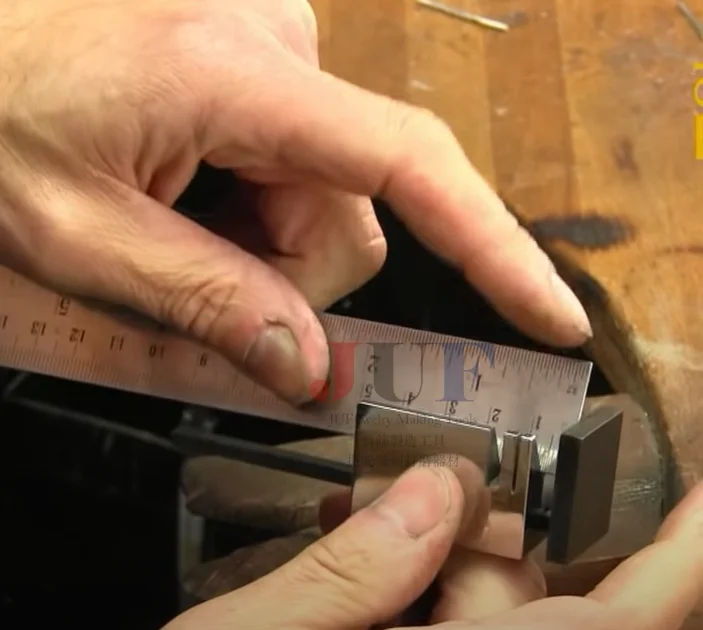 UK Imported Handheld Pipe Cutting Clip, Adjustable Length, Cutting Fixture