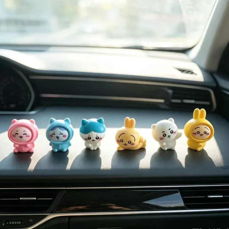 Chiikawa Mini Figurine, Cute Usagi Cartoon Car Ornament, Home Desktop Decor, Kawaii Table Small Decoration Gift for Girls