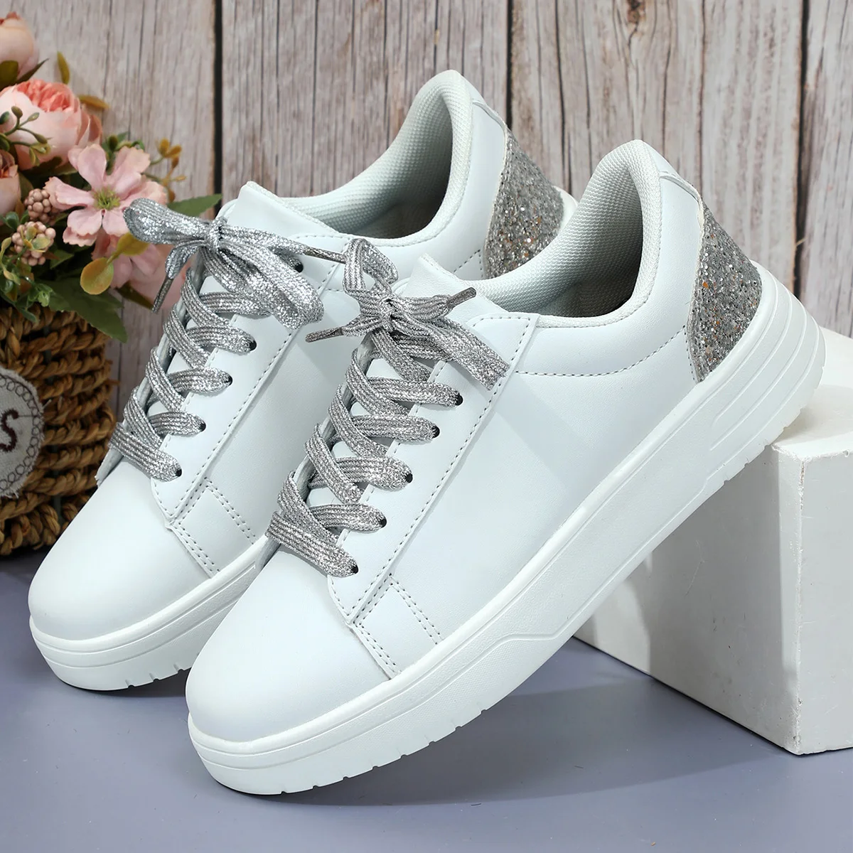 Couples Running Shoes Silver Gold Men Skateboarding Sneakers Platform Flats Women Athletic Walking Shoes Spring Sports Shoes