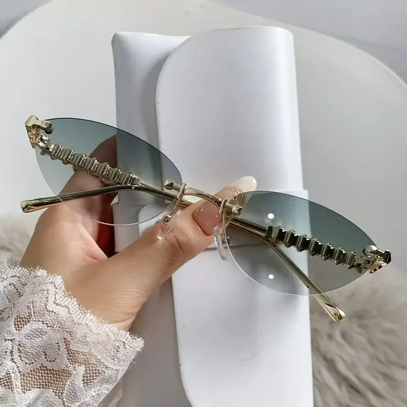 New Cat Eye Rivet Rimless Sunglasses Women Luxury Fashion Brand Oval Narrow Sun Glasses Shades Trendy Elegant Unique Eyewear