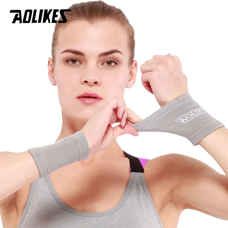 AOLIKES 1Pair Wrist Support Protect Wristband Unisex Bracers for Basketball Football Running