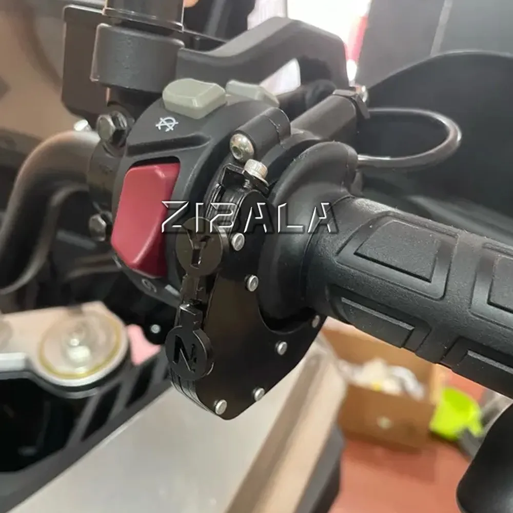 Universal Cruise Control Throttle Lock Assist Handlebar Grip For BMW For Suzuki For Honda For Yamaha For CFMOTO For Kawasaki