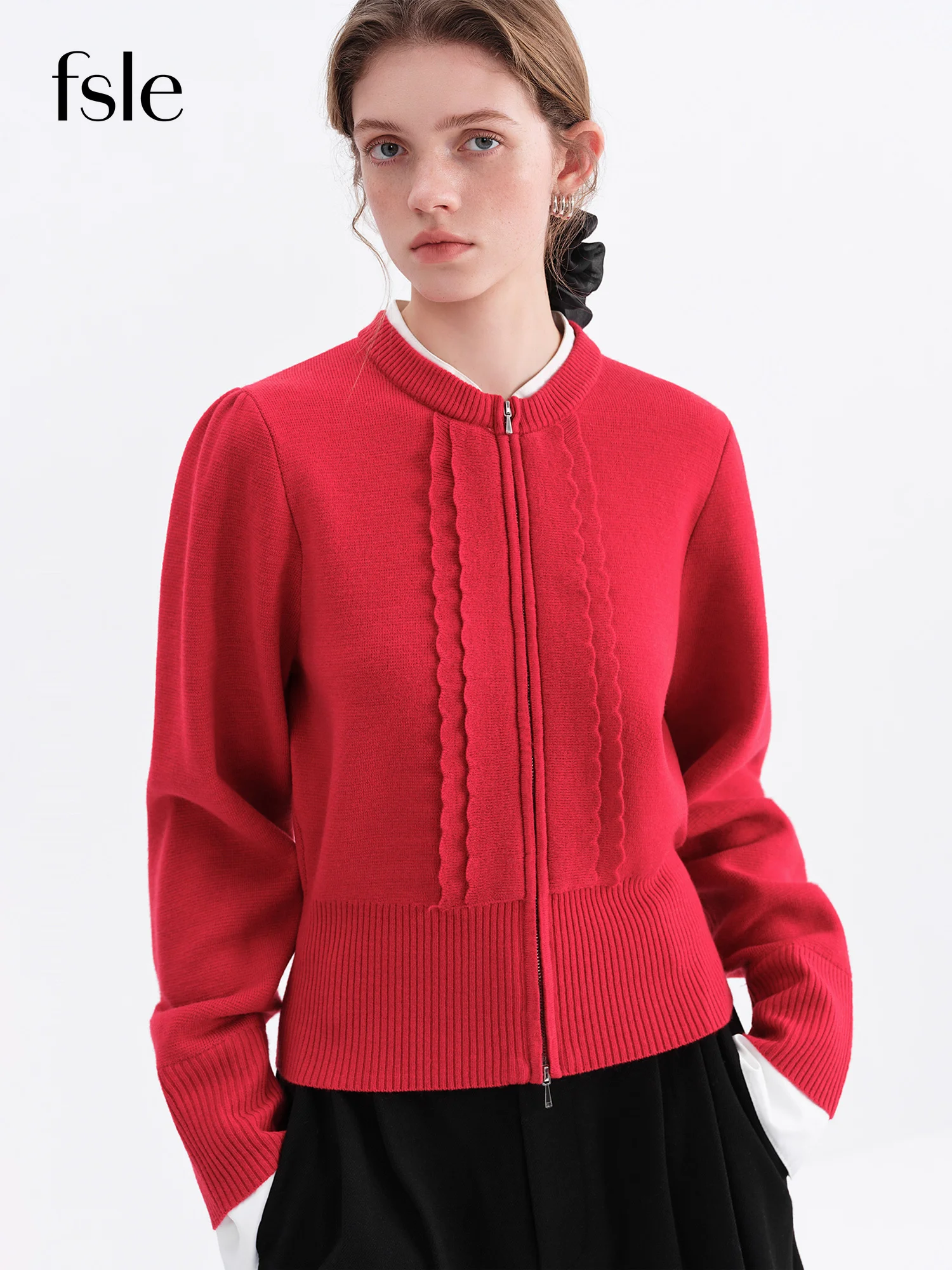 

FSLE Red New Year's Holiday Fake Two-Piece Knitted Cardigan for Women Winter 2025 New Style Short Zipper Sweater Simple Slim Top