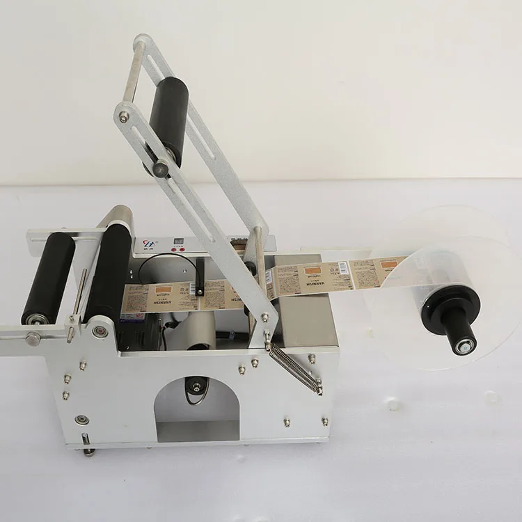 

Semi-automatic machine Electric plastic bottle labeling machine Multifunctional labeling machine