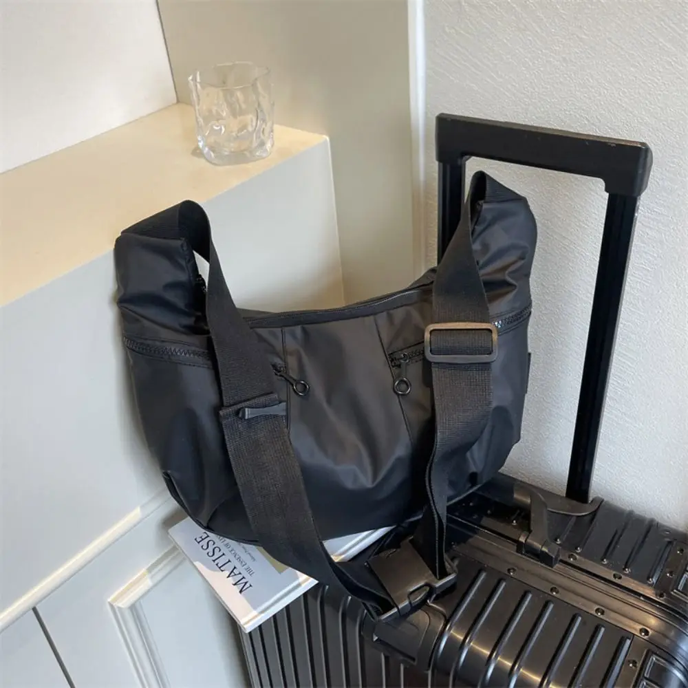 

Черная сумка-кроссбоди из оксфордской ткани, однотонная, водонепроницаемая, на плечо, большая вместимость, гладкая, для спорта и фитнеса, для бега