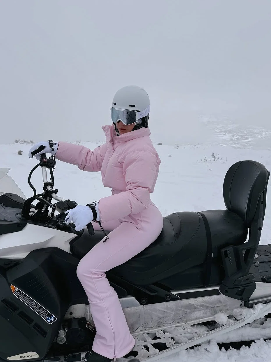 

Женские новые пальто с капюшоном, стеганые куртки с длинными рукавами, модная трендовая верхняя одежда, зимние топы больших размеров с карманами, женская утепленная одежда